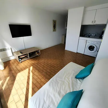 Apartament A 20m Avec Parking - Cap D'agde - Fr-1-607-71 *