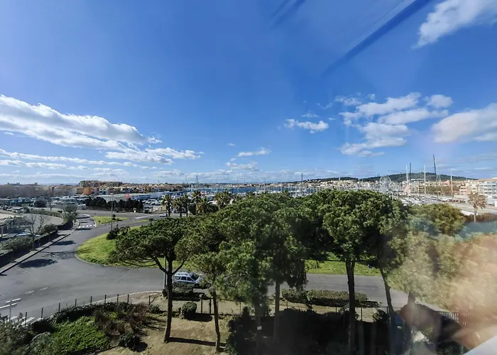 A 20m Avec Parking - Cap D'agde - Fr-1-607-71